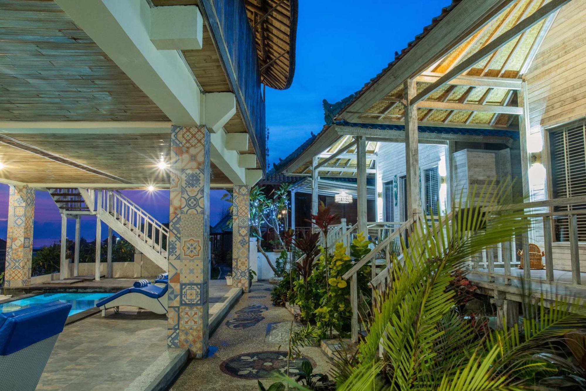 Nusa View - Oceanfront Rentals Нуса-Лембонган Экстерьер фото