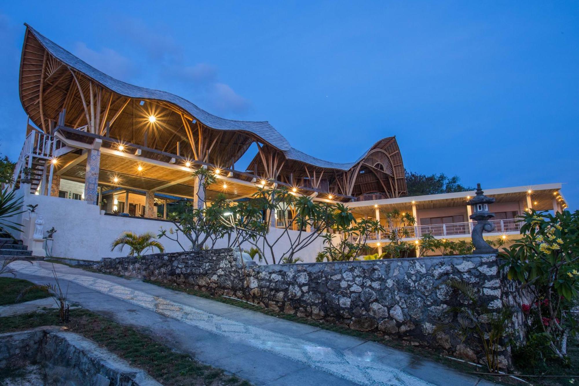 Nusa View - Oceanfront Rentals Нуса-Лембонган Экстерьер фото