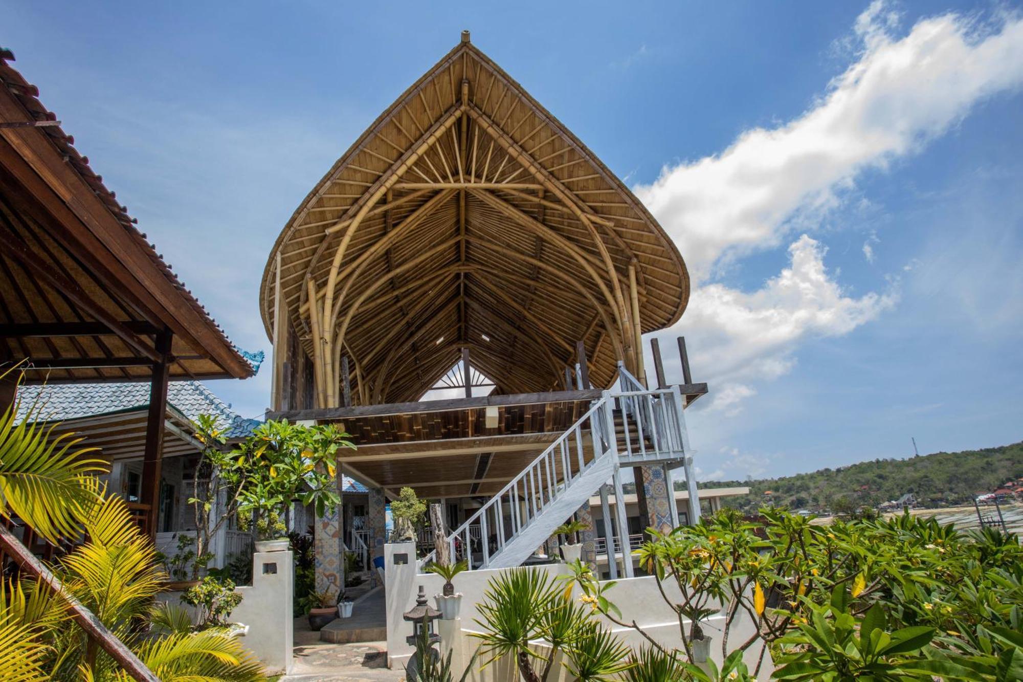 Nusa View - Oceanfront Rentals Нуса-Лембонган Экстерьер фото