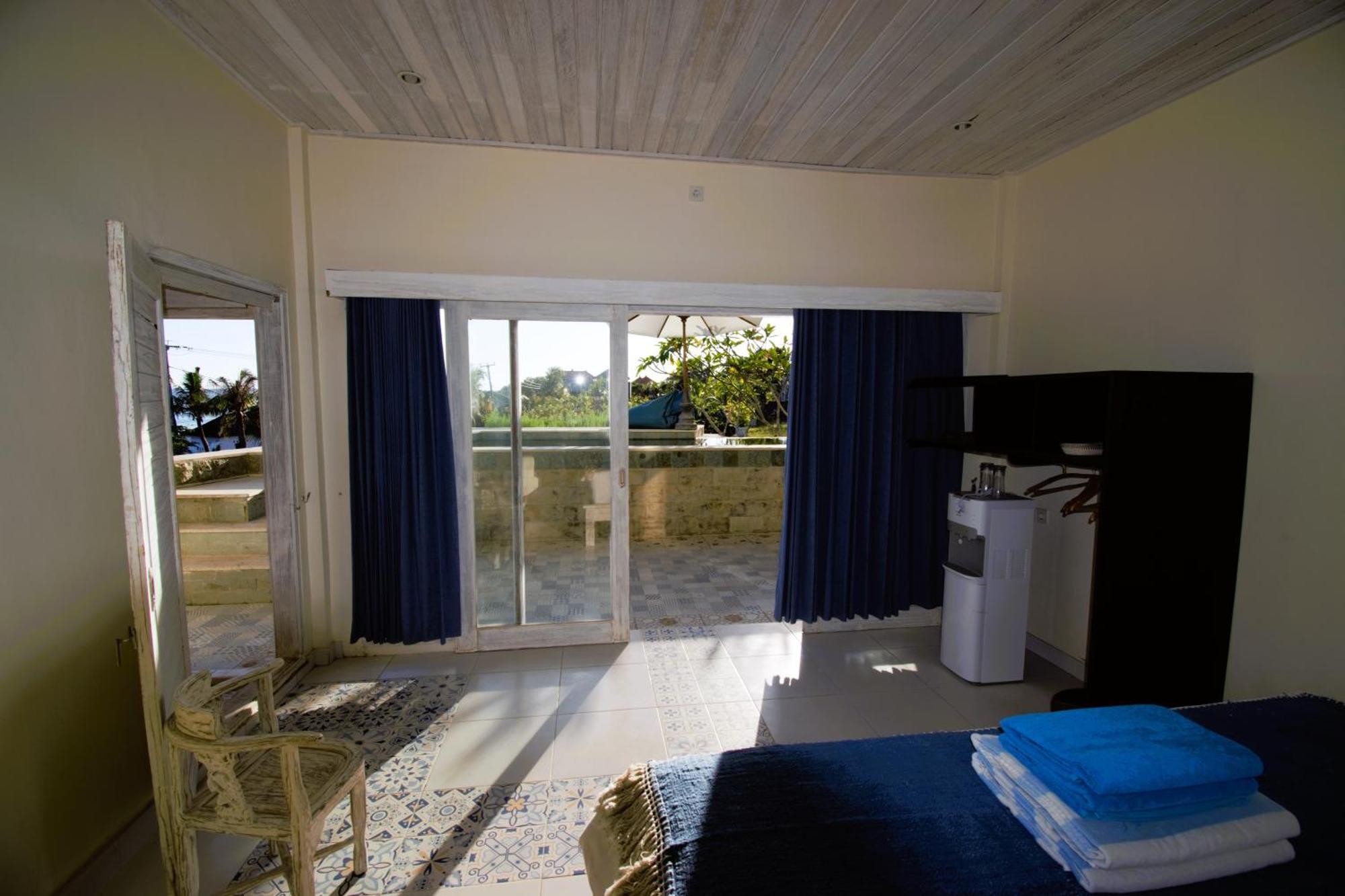 Nusa View - Oceanfront Rentals Нуса-Лембонган Экстерьер фото